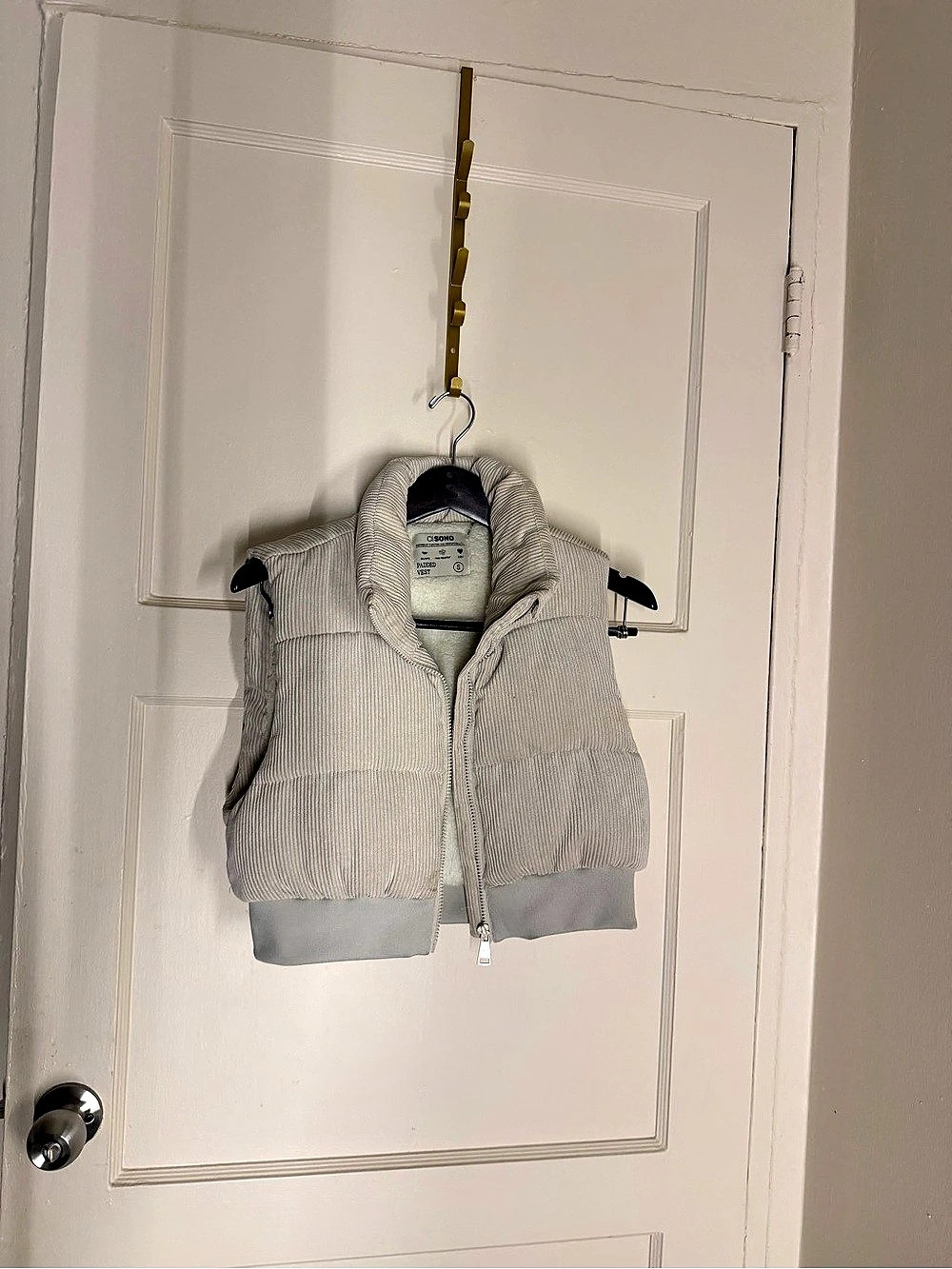 CISONO Padded Vest Ribbed in Cream Size Small Like New